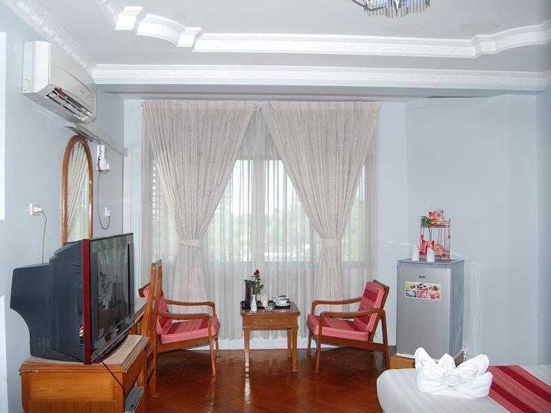 Summer Palace Hotel Янгон Екстериор снимка