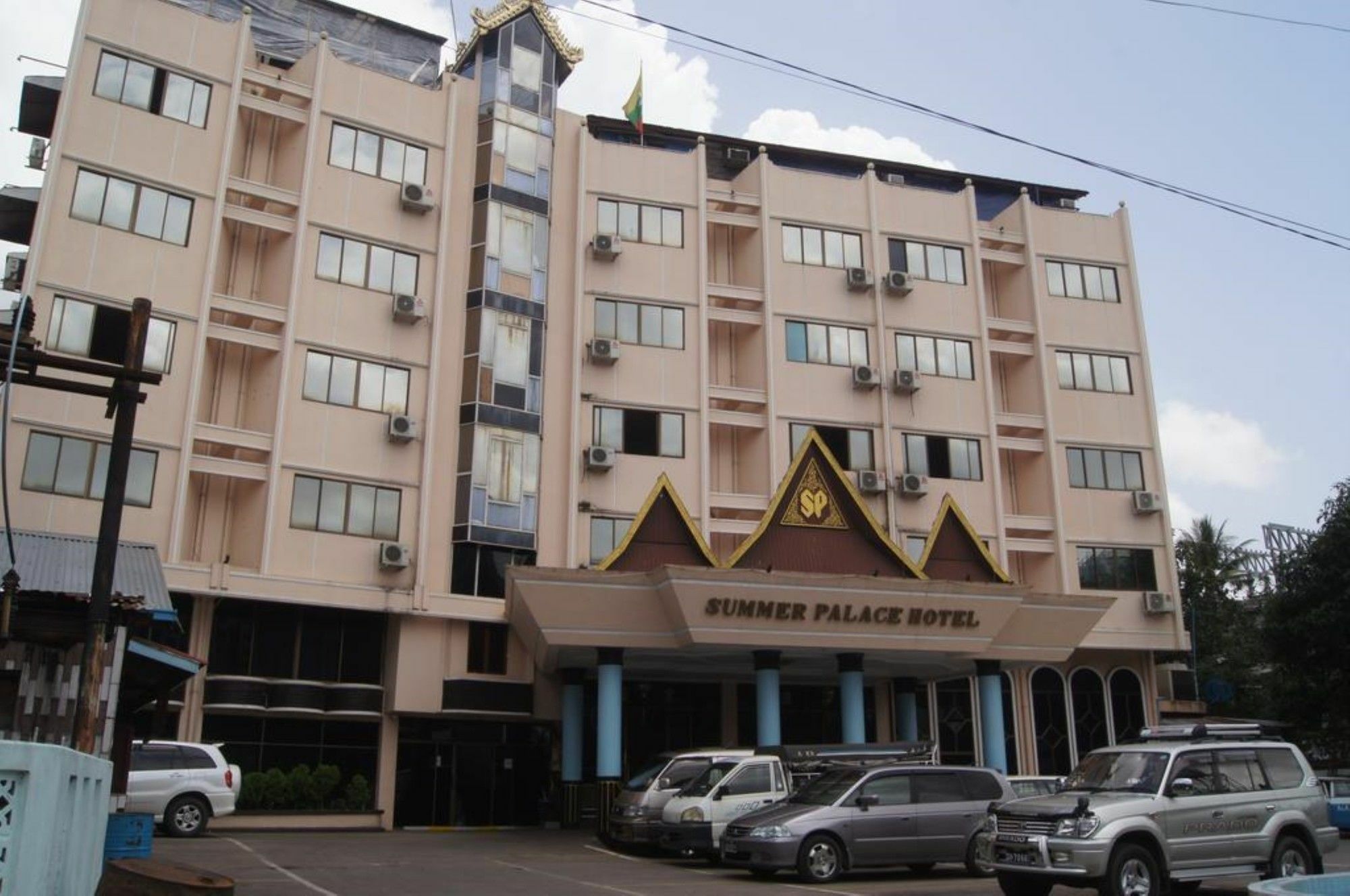 Summer Palace Hotel Янгон Екстериор снимка